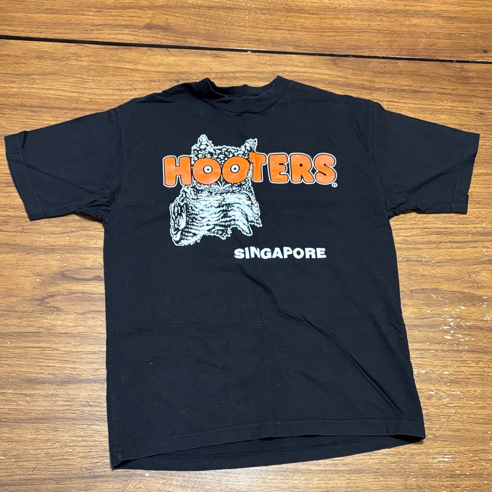 Hooters Tshirt from the Singapore Location circa early 2000s